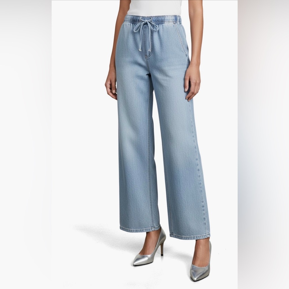 bebe NWT The Easy Pull-on Wide Leg Jeans Medium